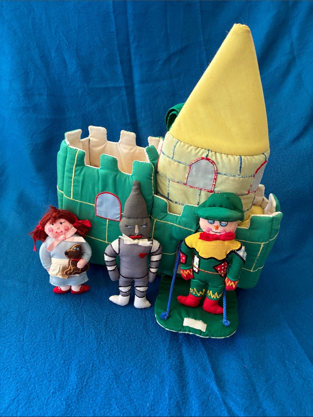 The Wizard of Oz Playhouse Quilted Carrying Bag / Vintage 1989 KubLa Crafts